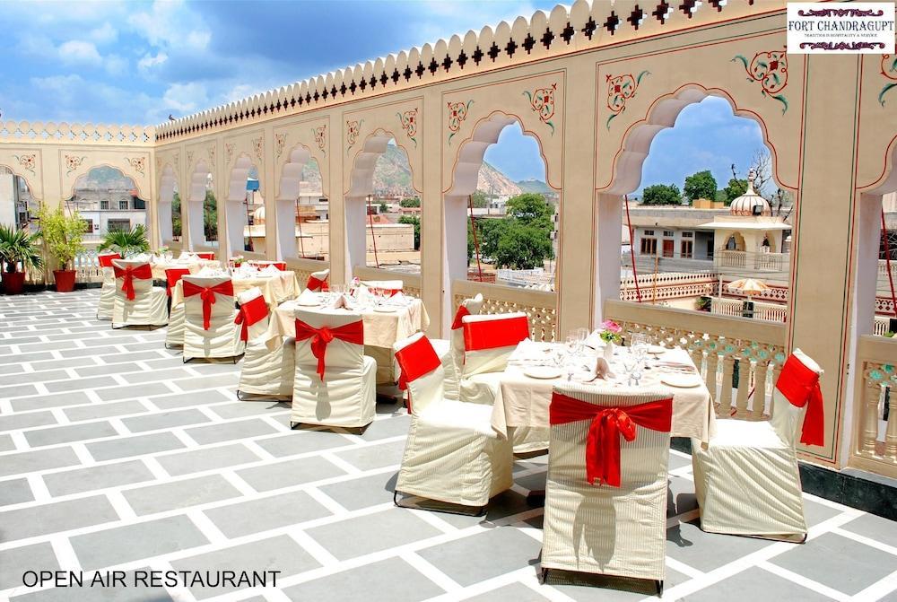 Fort Chandragupt Hotel Jaipur Exterior photo